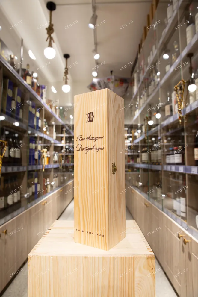 В магазине Крю Профи Vintage Bas Armagnac Dartigalongue wooden box 1960 0.5 л