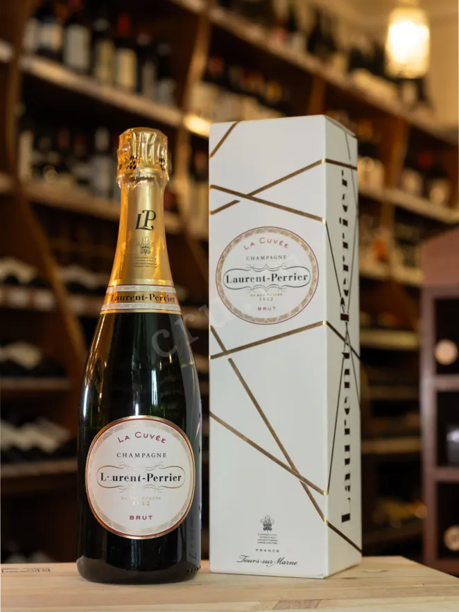 В магазине Крю Профи Laurent-Perrier La Cuvee in gift box 2021 0.75 л