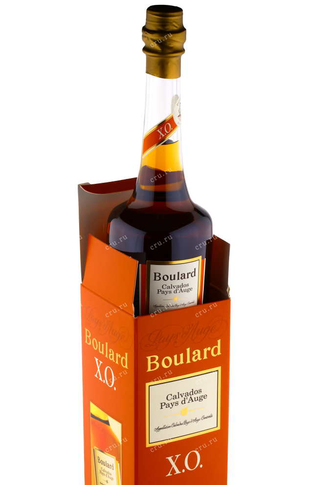 Бутылка кальвадоса Булар ХО 0.7 в подарочной коробке