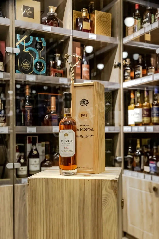 В магазине Крю Профи De Montal 1952 0.2 л