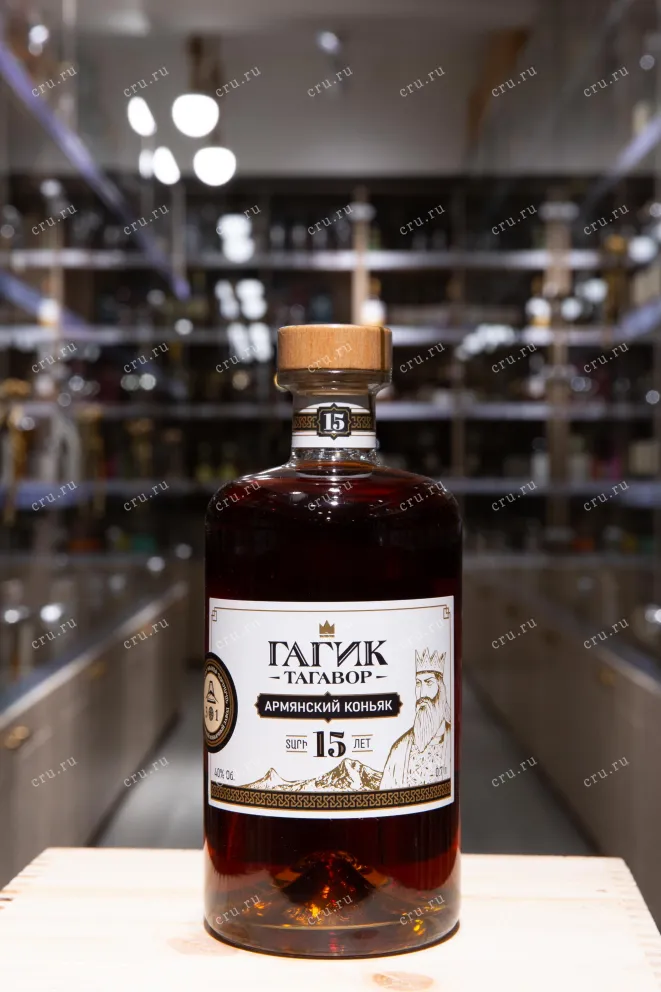 В магазине Крю Профи Gagik Tagavor 15 years wooden box 0.7 л