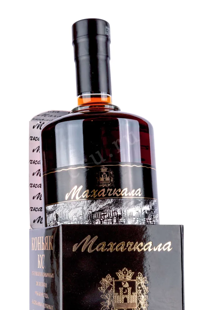 В подарочной коробке Makhachkala 15 years 0.7 л