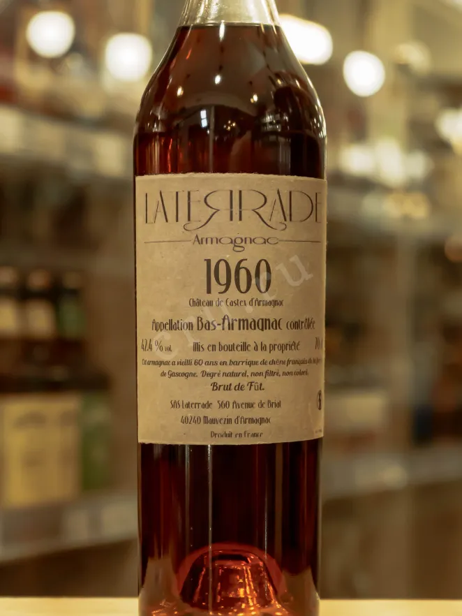 В магазине Крю Профи Laterrade Chateau de Castex Bas-Armagnac in wooden box 1960 0.7 л