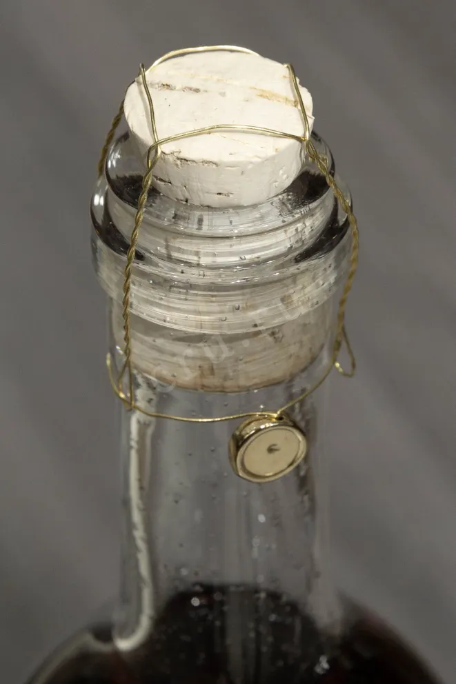 Пробка Chateau de Montifaud 30 years п/у 0.7 л