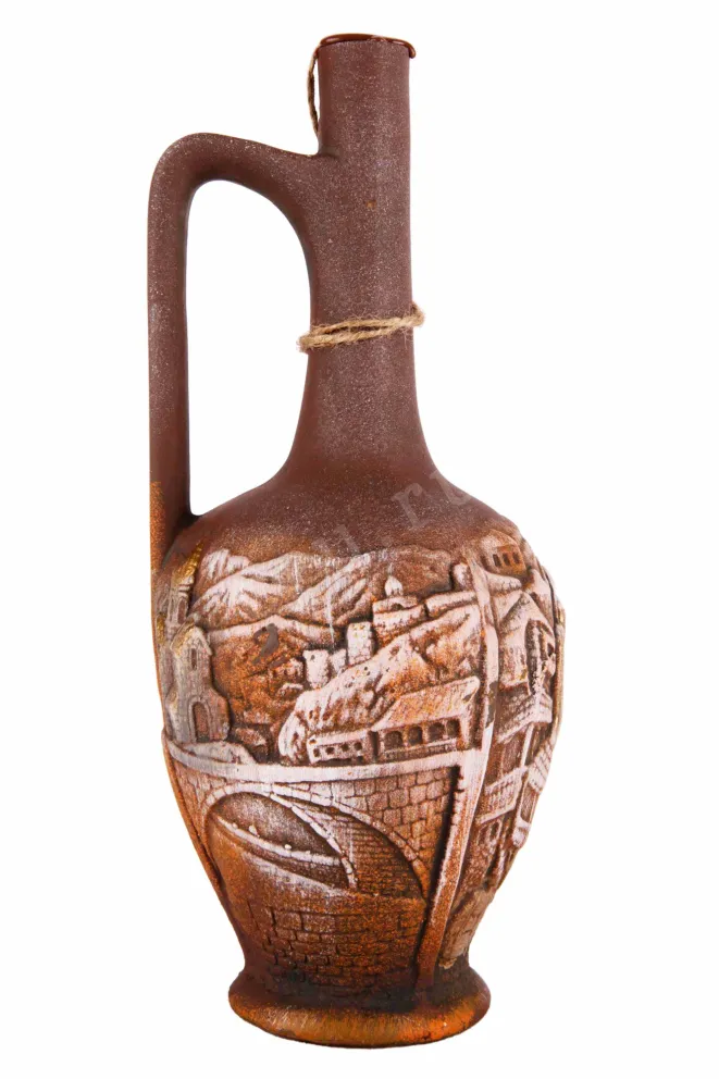 Вино GCW Alazani Valley Red Semi-sweet in ceramic bottle 2023 0.75 л