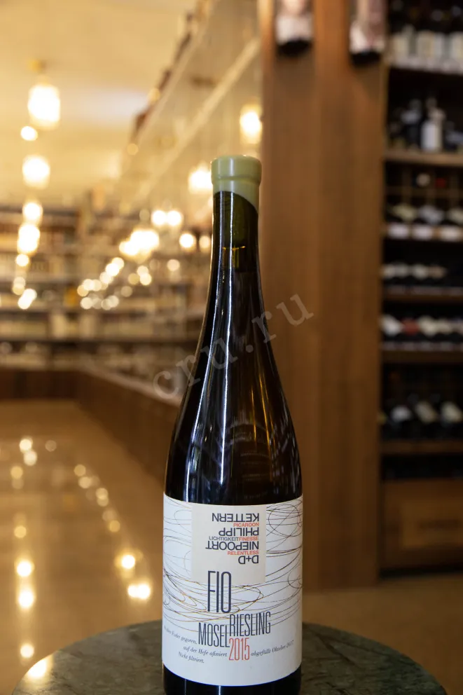 В магазине Крю Профи Fio Riesling Qualitatswein 2015 0.75 л