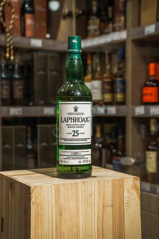 В магазине Крю Профи Laphroaig 25 years 0.7 л