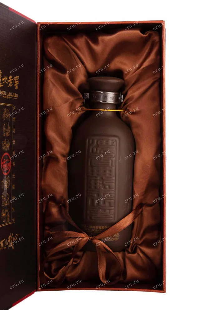 В подарочной коробке Luzhou Laojiao Zeeshan Datsyuy in gift box 0.5 л