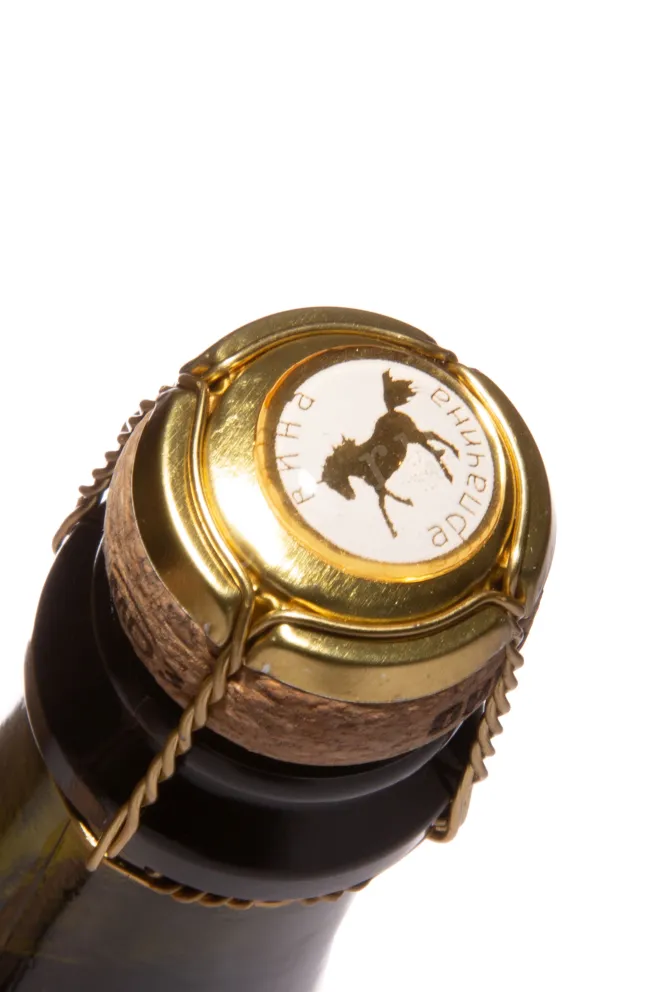 Пробка Арпачино Inohodec Kushmackii Belyi Extra Brut 2022 0.75 л