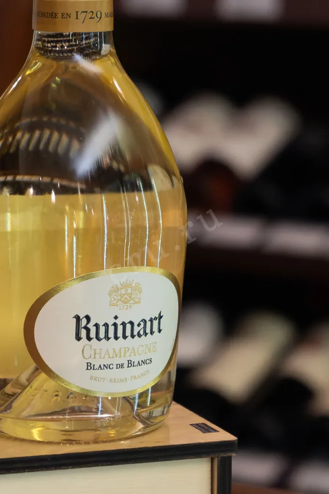 В магазине Крю Профи Ruinart Blanc de Blancs 2019 0.375 л