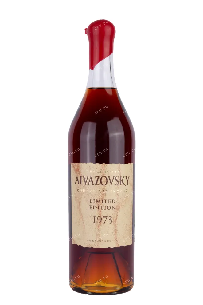 Бутылка Aivazovsky Limited Edition wooden box 1973 0.7 л