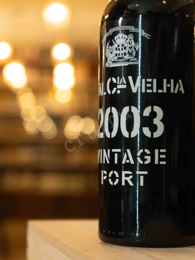 В магазине Крю Профи Real Companhia Velha Vintage Port wooden box 2003 0.75 л