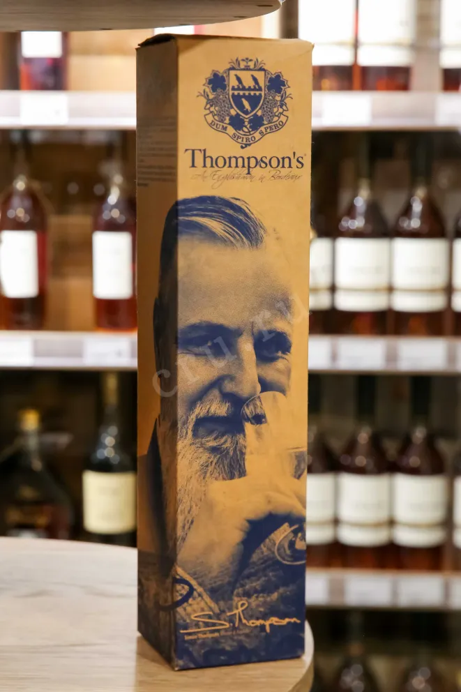 В магазине Крю Профи Thompsons Blended Scotch gift box 0.7 л