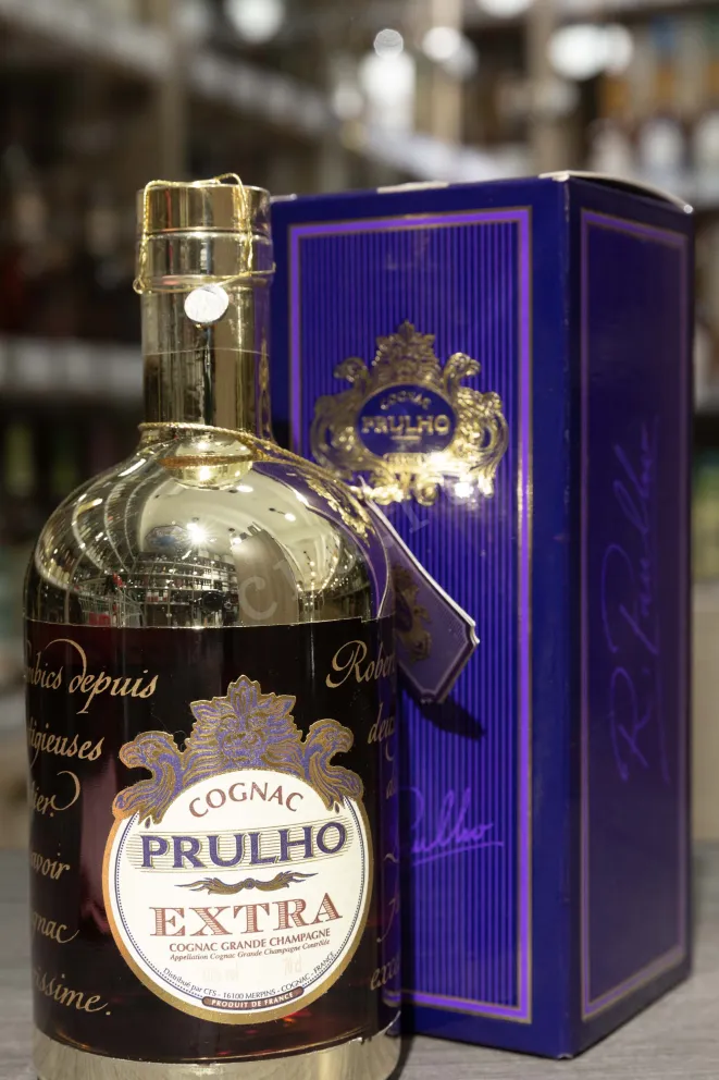 В магазине Крю Профи Prulho Extra Grand Champagne in gift box 0.7 л