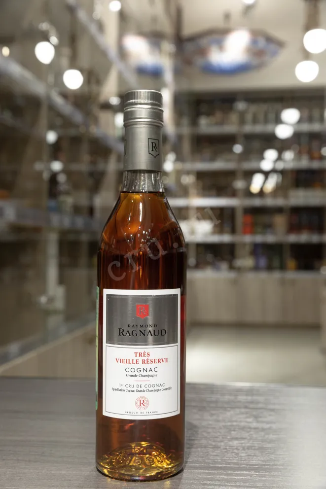 В магазине Крю Профи Raymond Ragnaud Tres Vielle Reserve Grand Champagne 1er Cru De Cognac in gift box 0.5 л