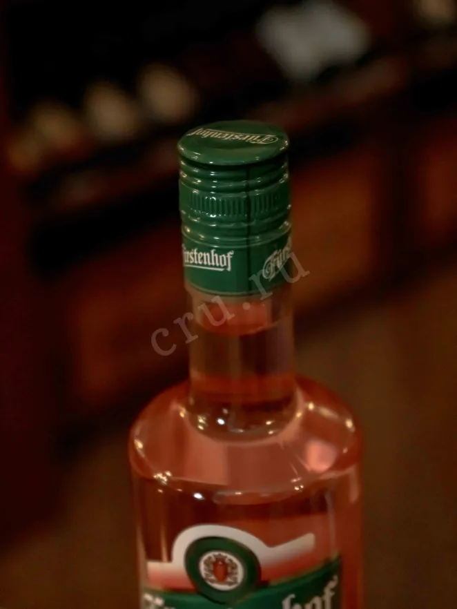 Пробка Furstenhof Erdbeer Wildrose 0.7 л