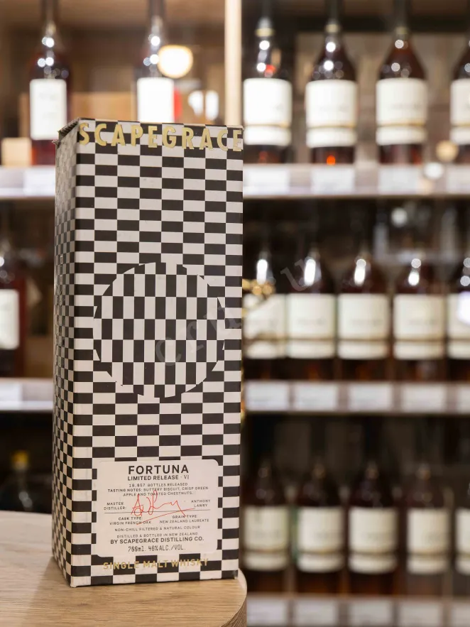 В магазине Крю Профи Scapegrace Fortuna in gift box 0.7 л