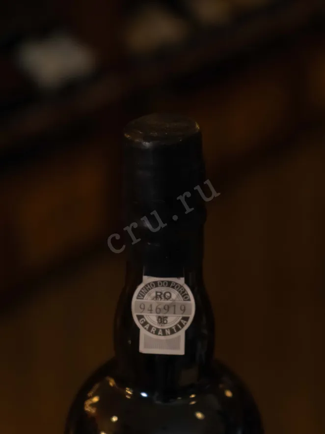 Пробка Maynard’s Colheita in wooden box 1974 0.75 л