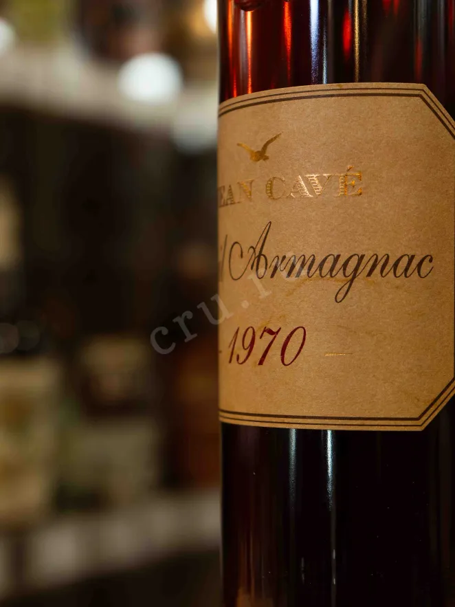 В магазине Крю Профи Jean Cave Vieil in gift box 1970 0.7 л