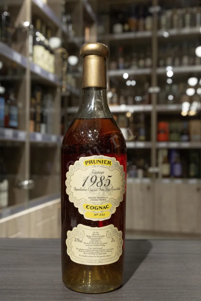 В магазине Крю Профи Prunier Fins Bois Vintage 1985 wooden box 1985 0.7 л