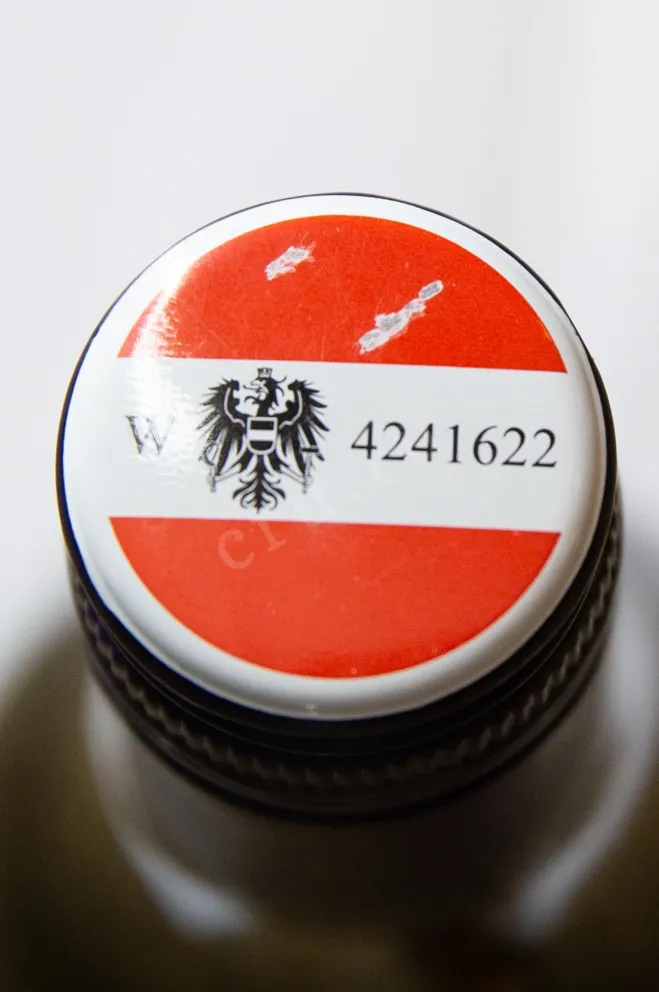 Пробка Johanneshof Reinisch Rotgipfler 2021 0.75 л