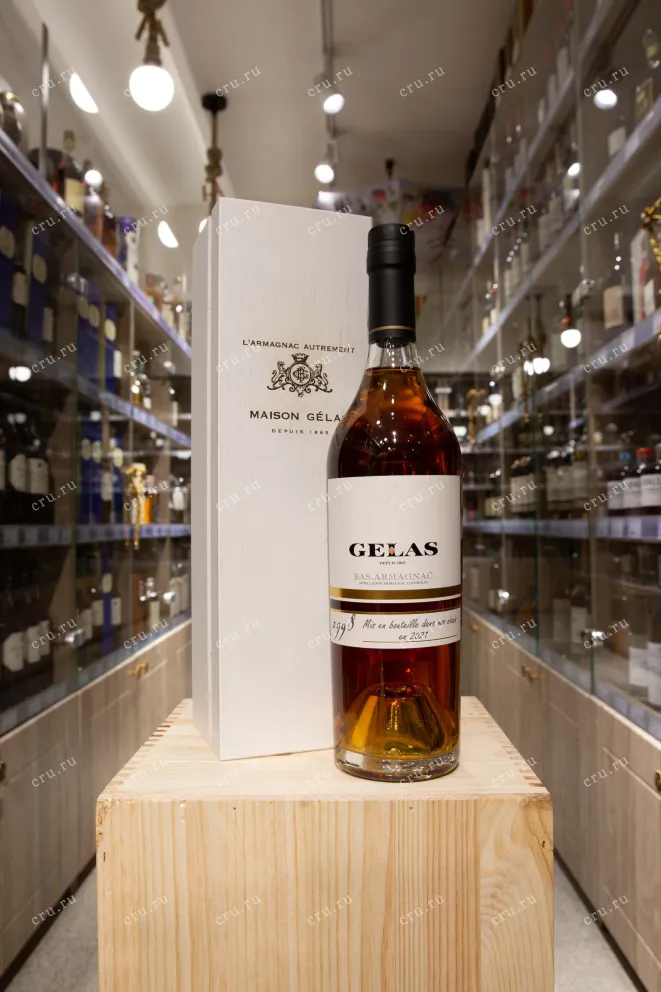 В магазине Крю Профи Gelas 1998 0.7 л