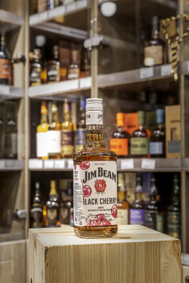 В магазине Крю Профи Jim Beam Black Cherry 0.7 л