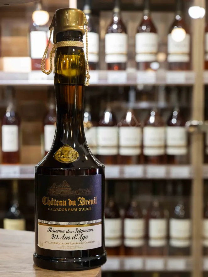 В магазине Крю Профи Chateau du Breuil Reserve des Seigneurs 20 years in gift box 0.7 л