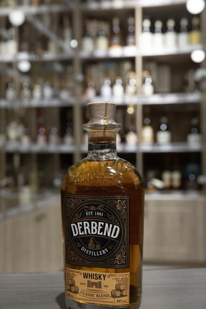 В магазине Крю Профи Derbent Distillerie Classic Blend 0.5 л