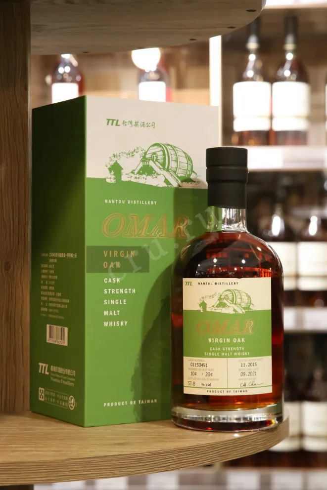 В магазине Крю Профи Omar Cask Strength Single Malt Virgin Oak Cask in gift box 0.7 л