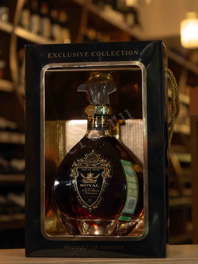 В магазине Крю Профи Ginevan Royal Collection Gold 30 Years Old in gift box 0.75 л