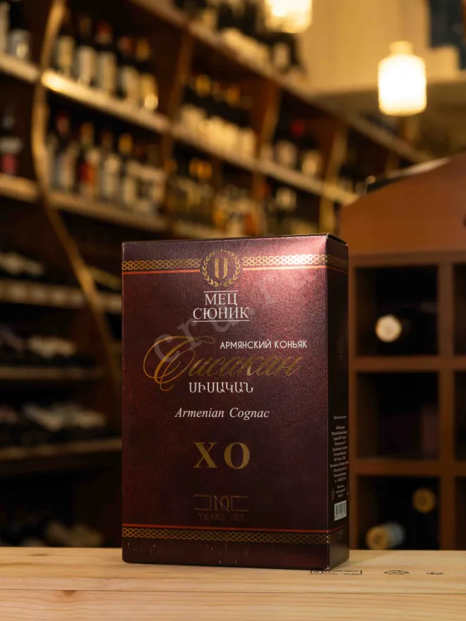 В магазине Крю Профи Mets Sunik Sisakan XO in gift box 0.5 л
