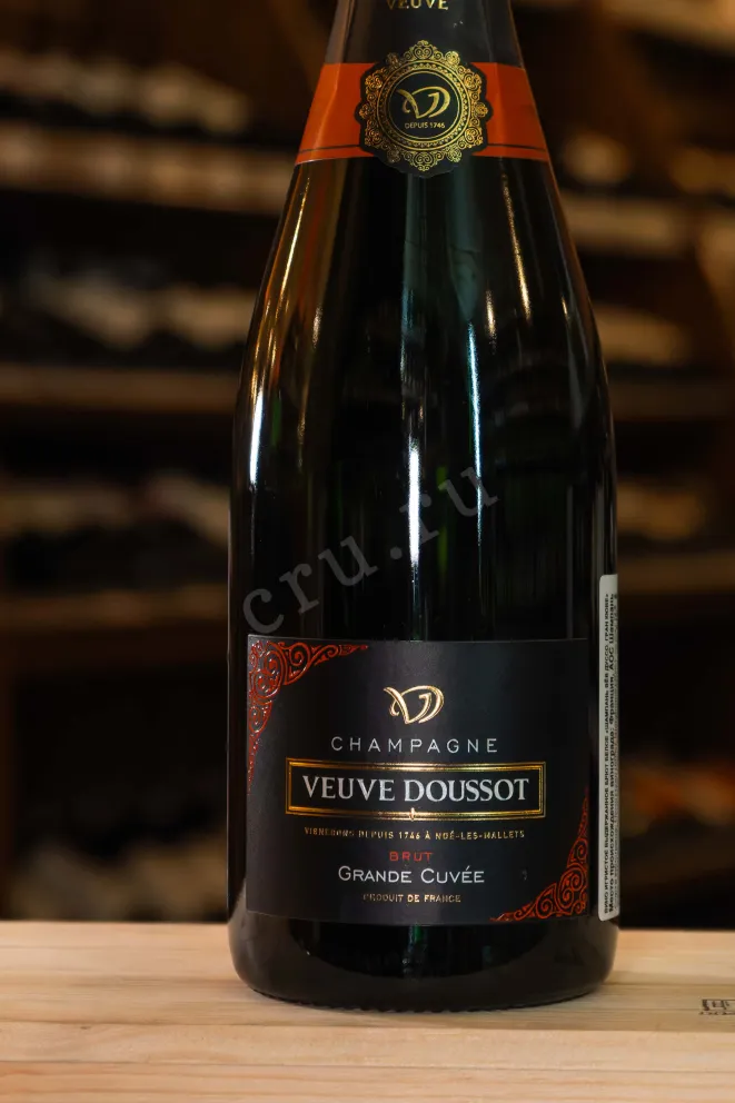 В магазине Крю Профи Veuve Doussot Grande Cuvee Brut 2019 0.75 л