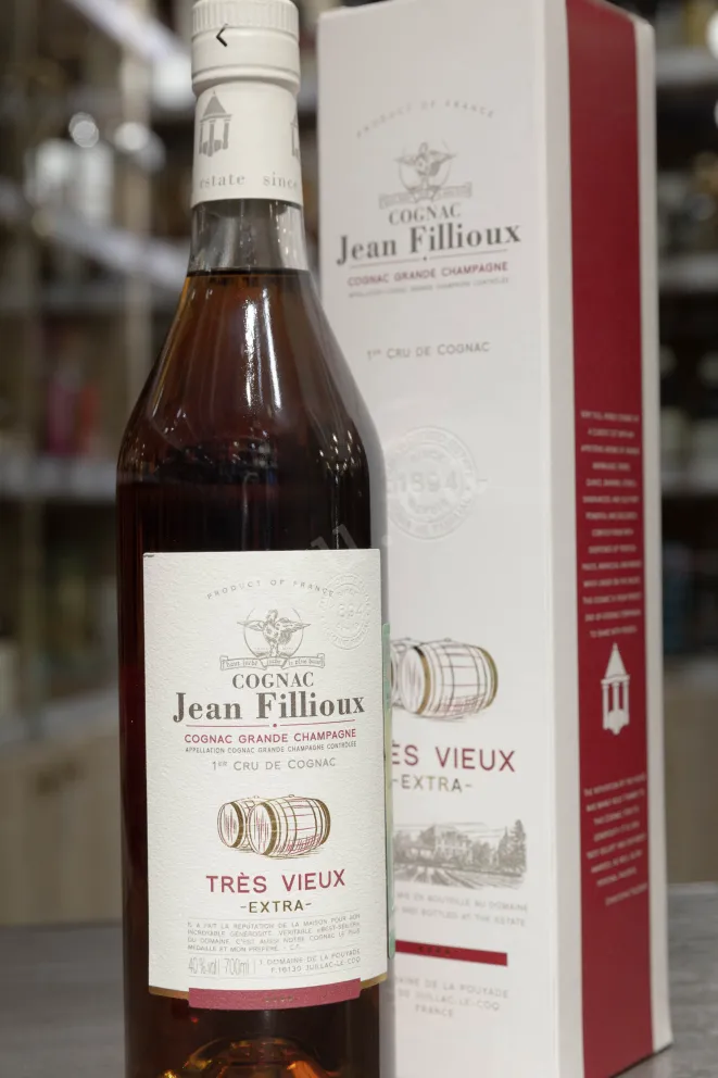 В магазине Крю Профи Jean Fillioux Tres Vieux XO 0.7 л