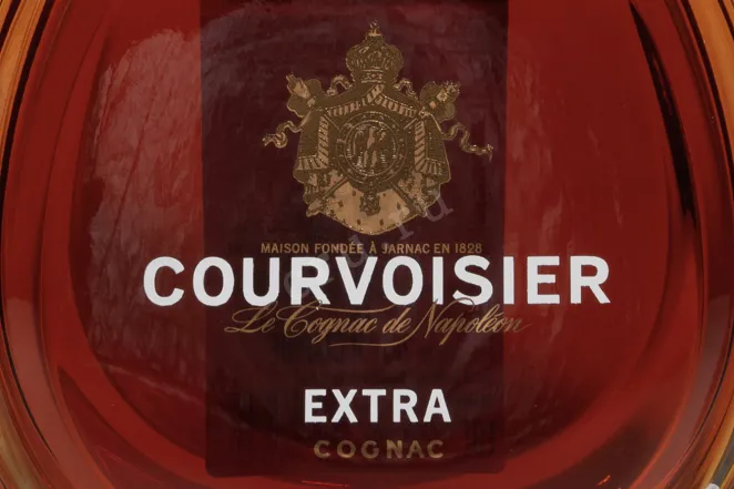 Этикетка Courvoisier Extra in gift box 2012 0.7 л