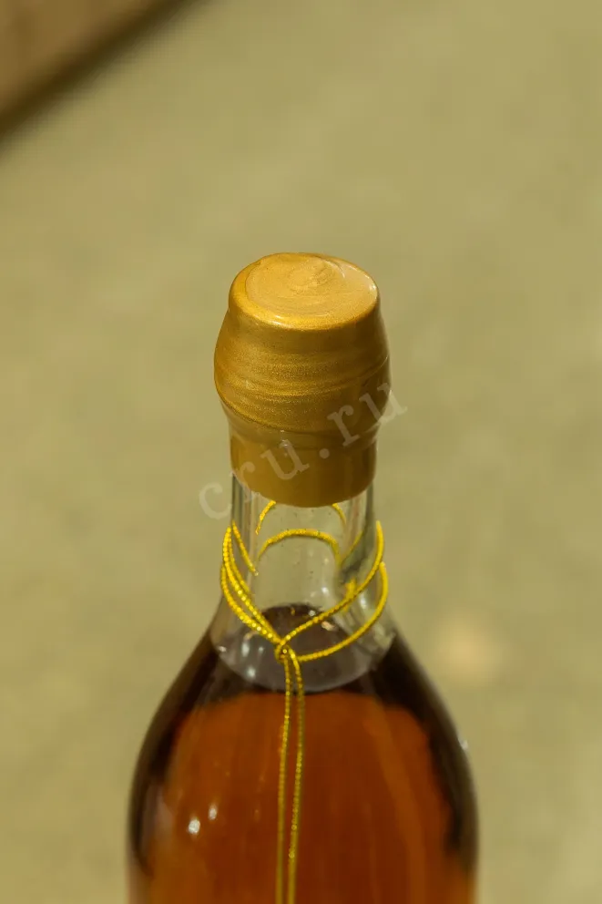 Пробка Mauxion Selection Grande Champagne in wooden box 1988 0.7 л