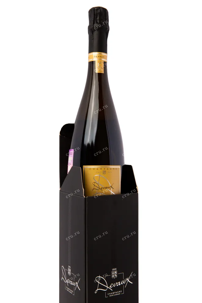 Подарочная коробка игристого вина Devaux Cuvee D aged 5 years gift box 0.75 л