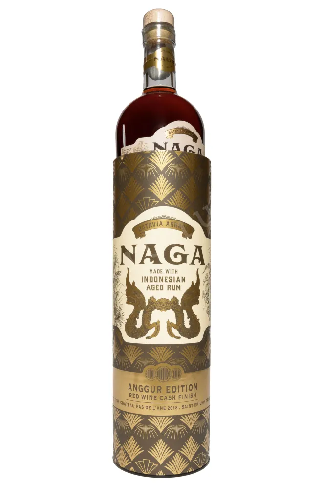 В тубе Naga Baravia Arrack Anggur Edition Red Wine Cask Finish in tube 0.7 л