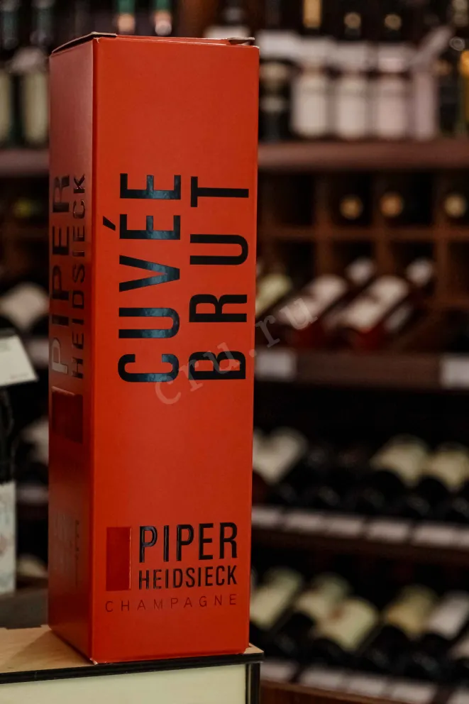 В магазине Крю Профи Piper Heidsieck Cuvee Brut in gift box 2020 0.75 л