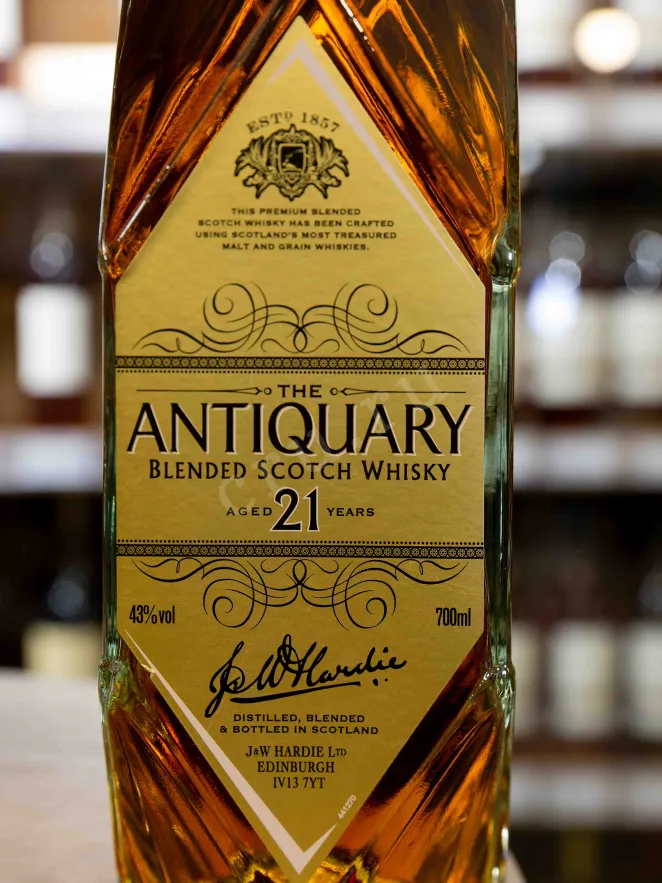 В магазине Крю Профи Antiquary 21 years in gift box 0.7 л