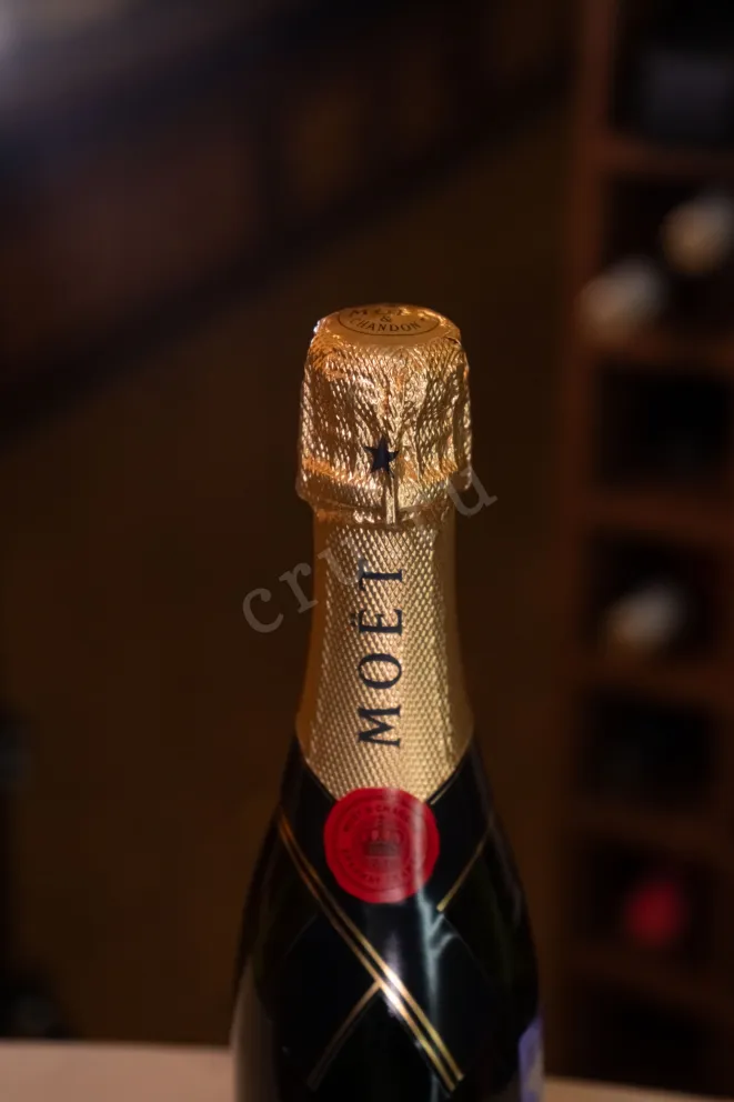 Пробка Moet & Chandon Imperial Brut 2020 0.375 л