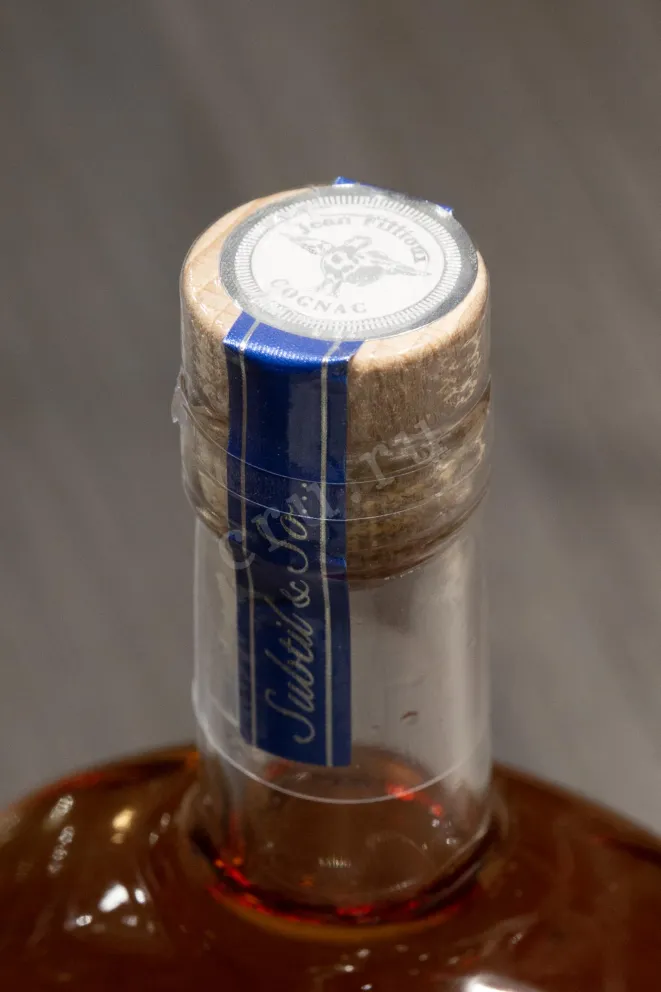 Пробка Jean Fillioux Subtil & So VSOP Grande Champagne Premier Cru gift tube 0.7 л