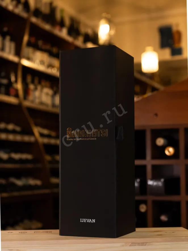 В магазине Крю Профи Grigor Narekatsi Ijevan in gift box 2020 0.75 л