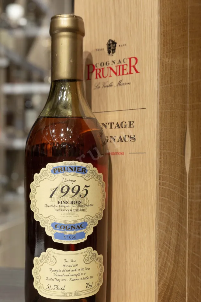 В магазине Крю Профи Prunier Fins Bois Vintage 1985 0.7 л