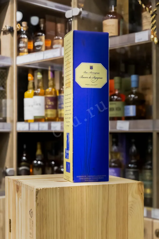 В магазине Крю Профи Baron de Sigognac 10 ans 0.7 л