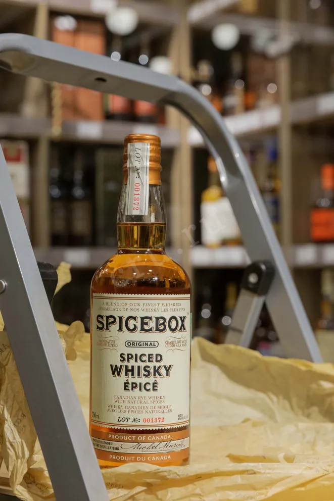 В магазине Крю Профи Spicebox Original Spiced in gift box 0.75 л