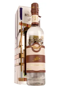 Водка Белуга Аллюр в подарочной упаковке  0.75 л