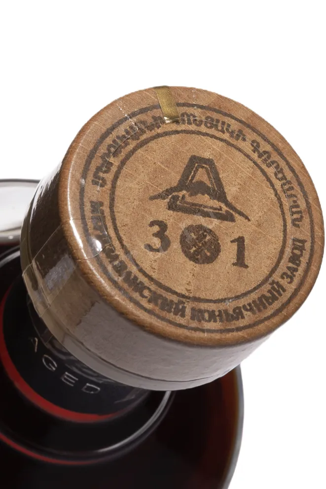 Пробка Arshile Gorky 15 Years Old in gift box 2008 0.5 л