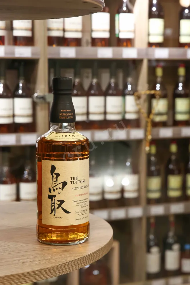 В магазине Крю Профи The Tottori Bourbon Barrel with gift box 0.7 л