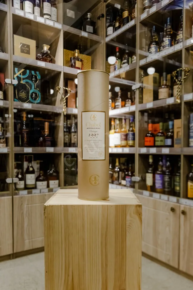 В магазине Крю Профи Chabot Vintage in tube 1997 0.7 л